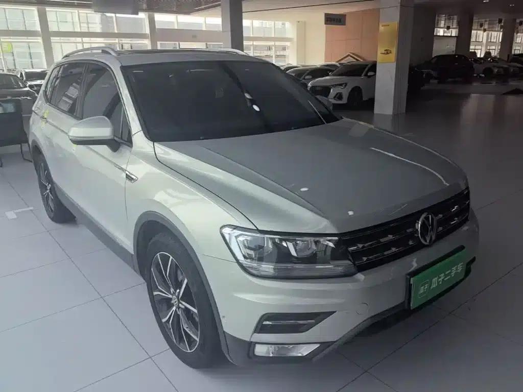 Tiguan L 2020 330TSI Automatic 2WD Smart Luxury Edition (China VI Emission Standard) — миниатюра 4