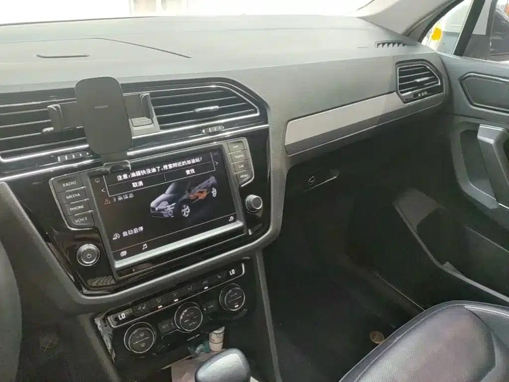 Tiguan L 2018 330TSI Automatic 2WD Flagship Edition — миниатюра 13