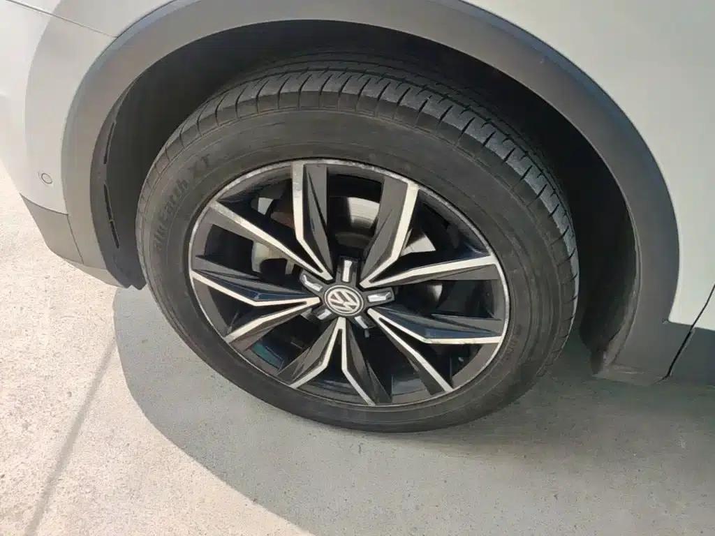 Tiguan L 2018 330TSI Automatic 2WD Flagship Edition — миниатюра 23