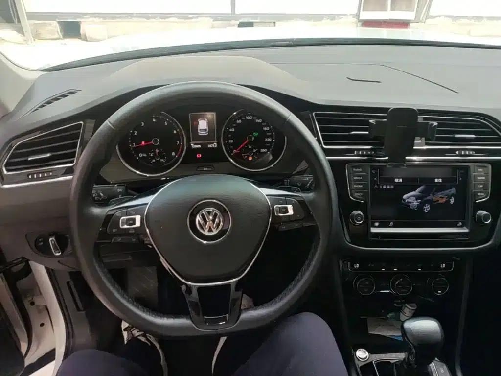 Tiguan L 2018 330TSI Automatic 2WD Flagship Edition — миниатюра 10