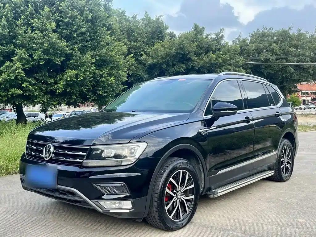 Tiguan L 2018 330TSI Automatic 2WD Comfort Edition — миниатюра 1