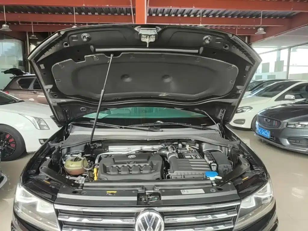 Tiguan L 2018 330TSI Automatic 2WD Comfort Edition — миниатюра 20