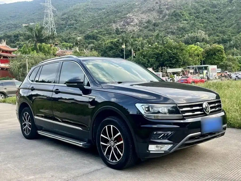 Tiguan L 2018 330TSI Automatic 2WD Comfort Edition — миниатюра 4