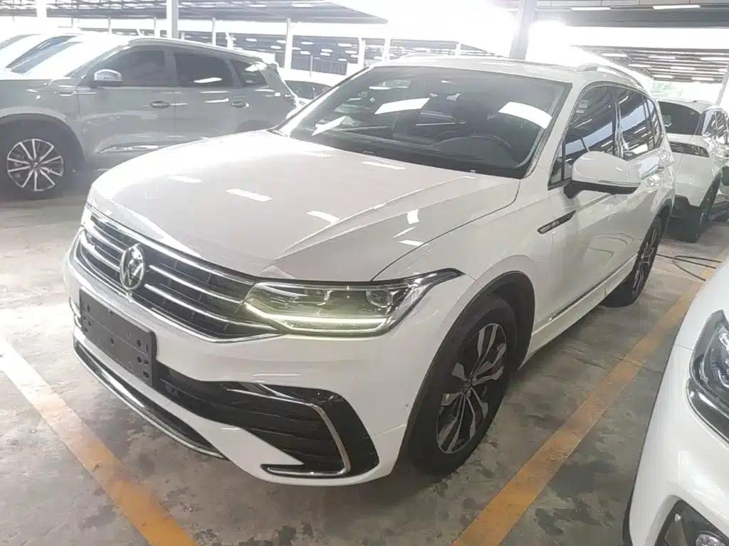 Tiguan L 2022 330TSI Automatic 2WD R-Line Premium Edition — миниатюра 1