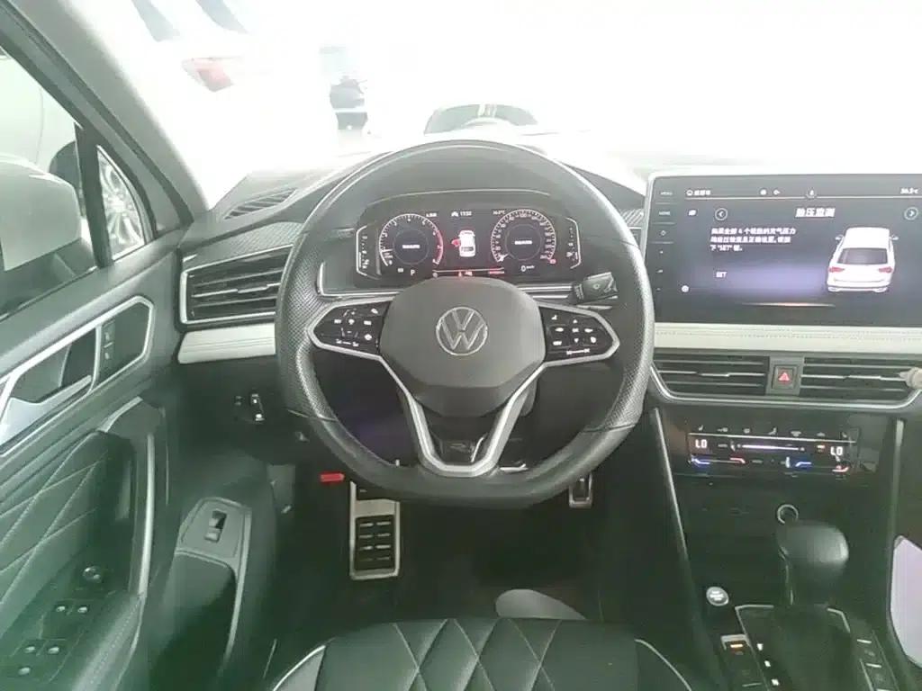 Tiguan L 2022 330TSI Automatic 2WD R-Line Premium Edition — миниатюра 11
