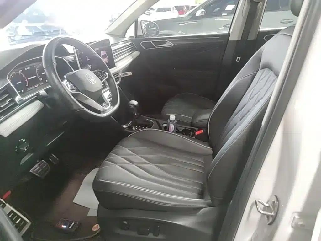 Tiguan L 2022 330TSI Automatic 2WD R-Line Premium Edition — миниатюра 15