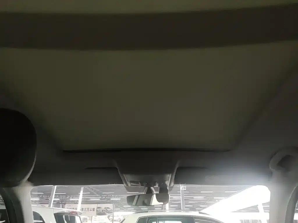 Tiguan L 2022 330TSI Automatic 2WD R-Line Premium Edition — миниатюра 18