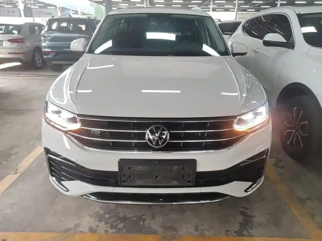 Tiguan L 2022 330TSI Automatic 2WD R-Line Premium Edition — миниатюра 3