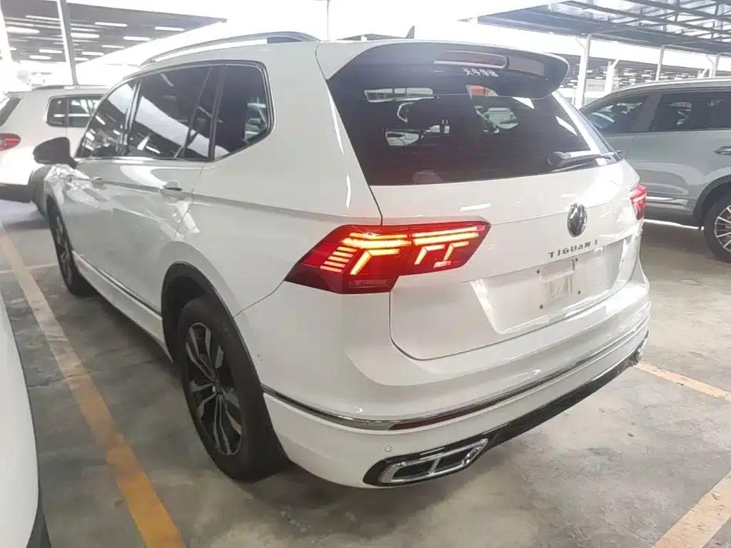 Tiguan L 2022 330TSI Automatic 2WD R-Line Premium Edition — миниатюра 5