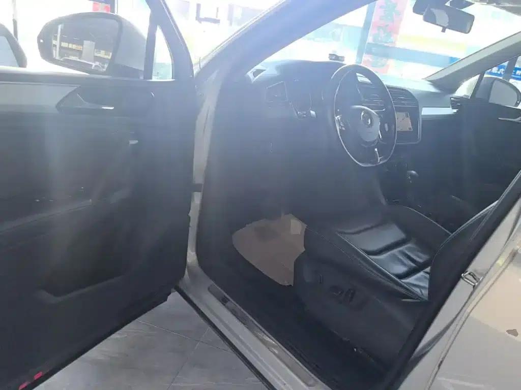 Tiguan L 2019 Facelift 330TSI Automatic 2WD Panoramic Comfort Edition (China VI Emission Standard) — миниатюра 16