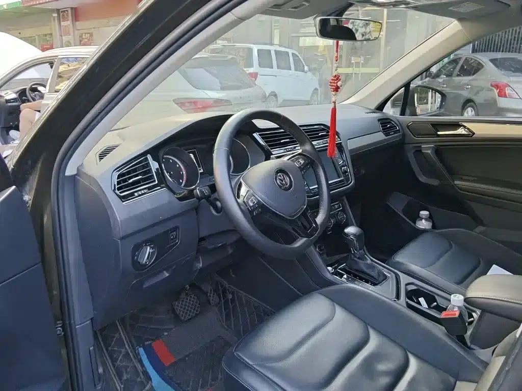 Tiguan L 2018 330TSI Automatic 2WD Luxury Edition — миниатюра 14