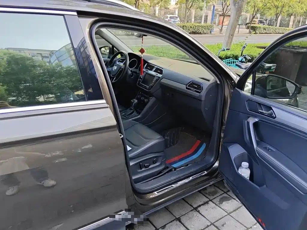 Tiguan L 2018 330TSI Automatic 2WD Luxury Edition — миниатюра 20