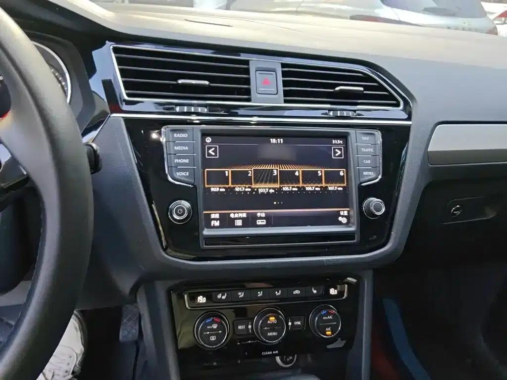 Tiguan L 2018 330TSI Automatic 2WD Luxury Edition — миниатюра 6
