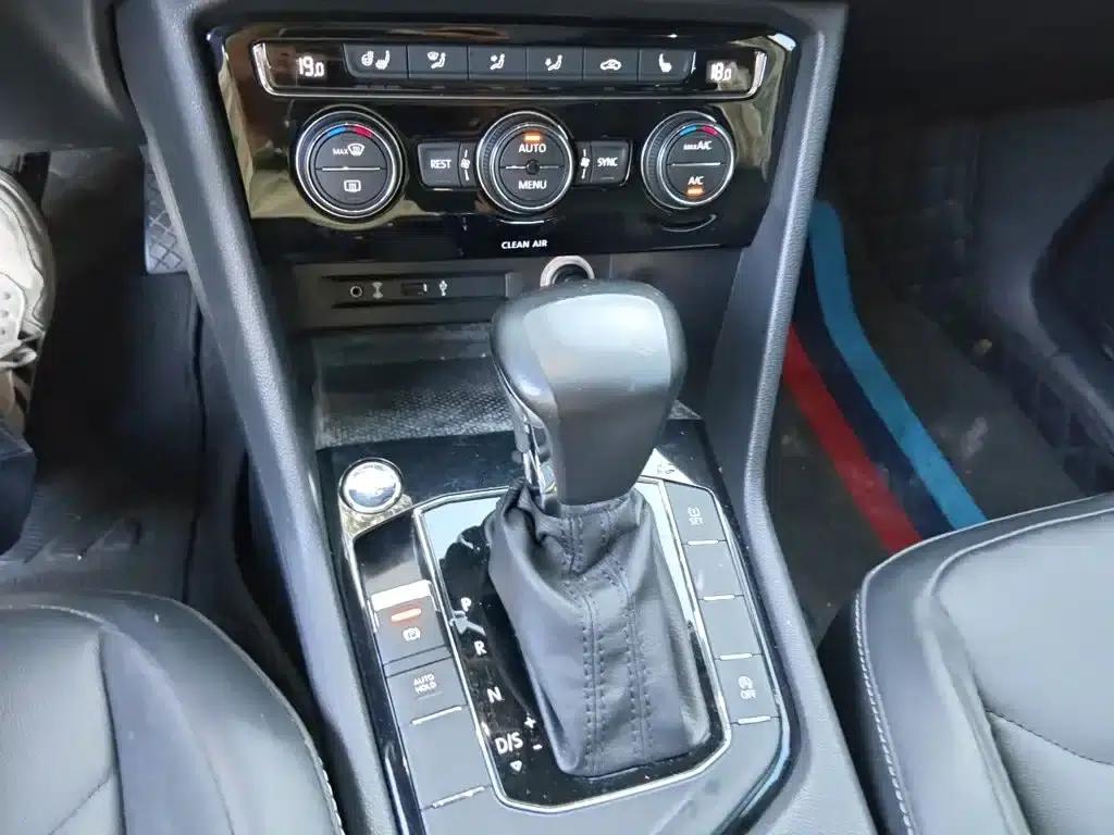 Tiguan L 2018 330TSI Automatic 2WD Luxury Edition — миниатюра 7