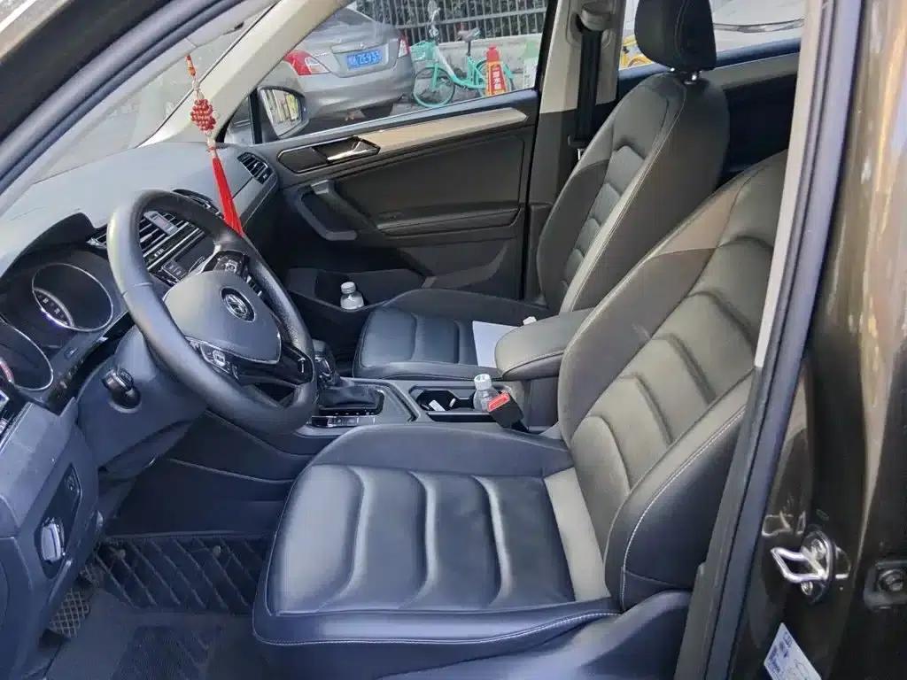 Tiguan L 2018 330TSI Automatic 2WD Luxury Edition — миниатюра 8