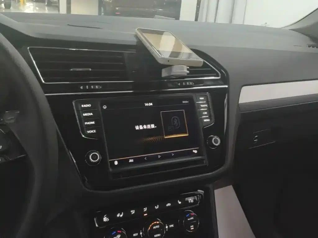 Tiguan L 2017 330TSI Automatic 2WD Luxury Edition — миниатюра 13
