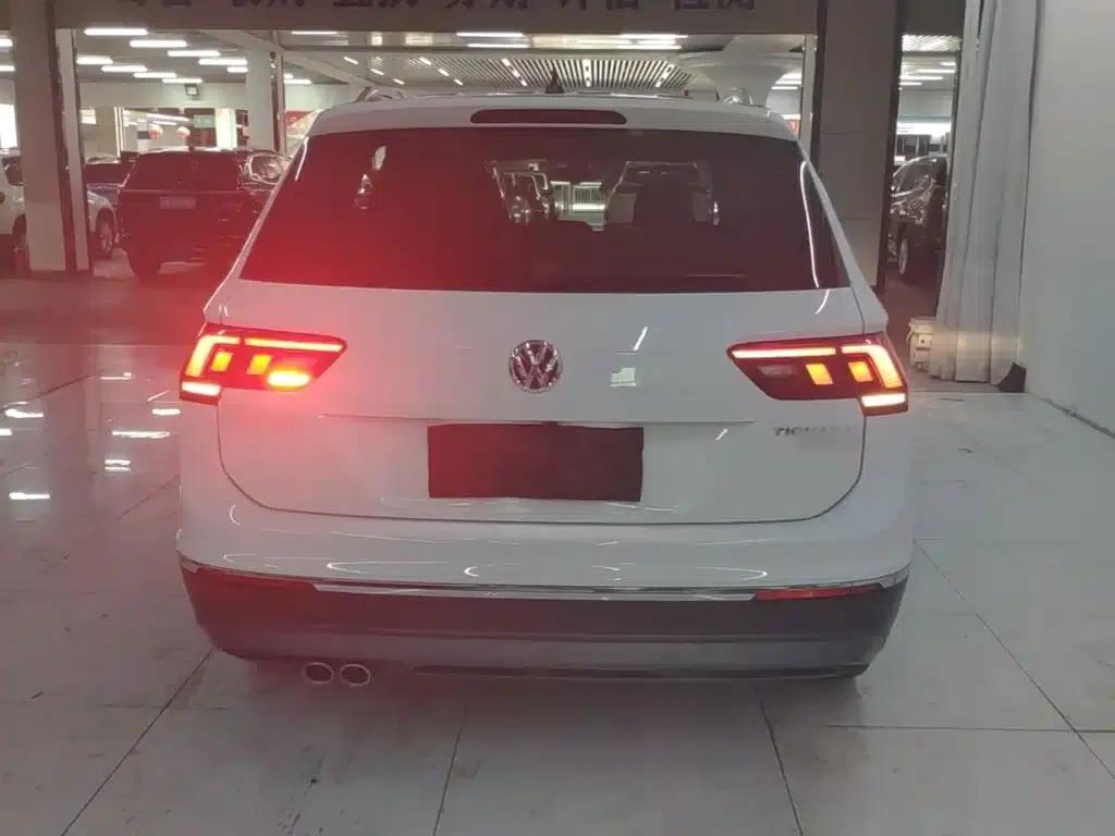 Tiguan L 2017 330TSI Automatic 2WD Luxury Edition — миниатюра 6