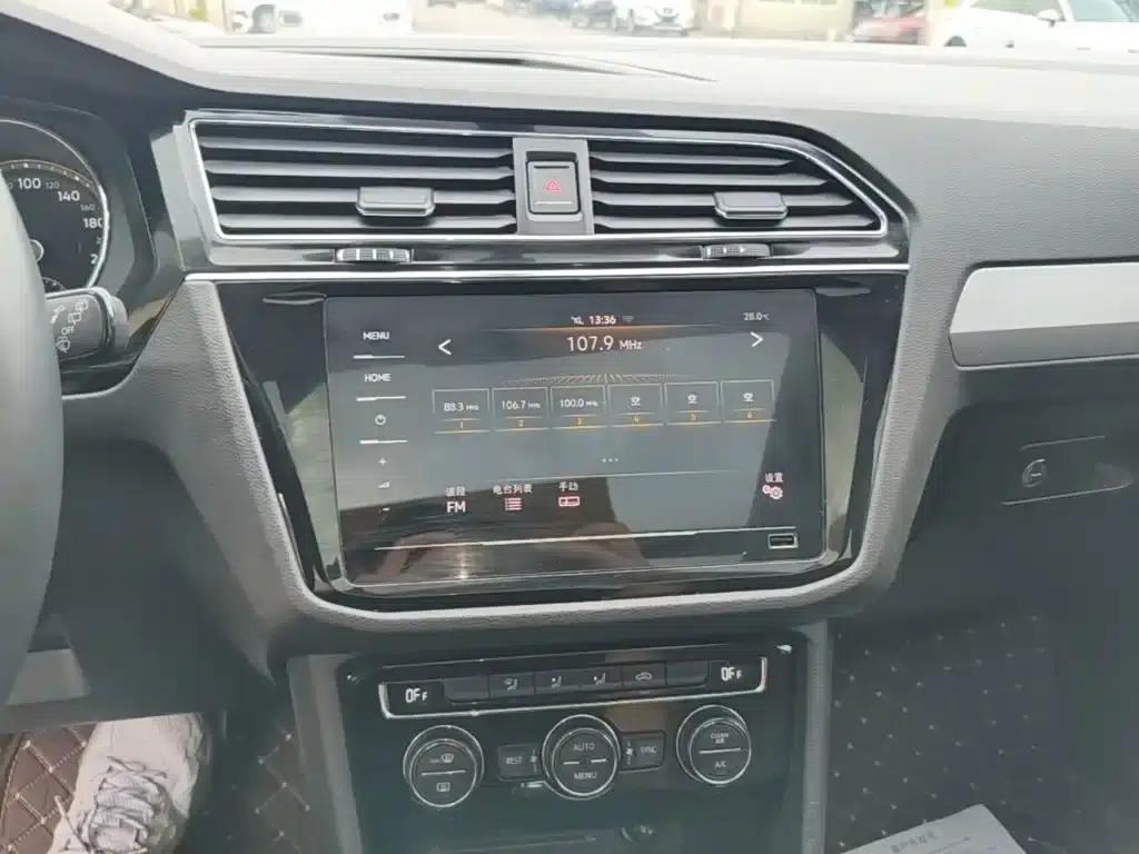 Tiguan L 2019 Facelift 280TSI Automatic 2WD Panoramic Comfort Edition (China VI Emission Standard) — миниатюра 13