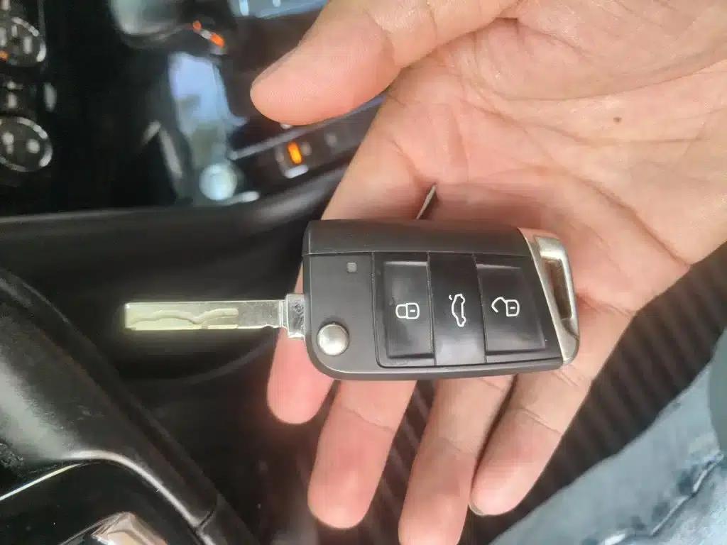 Tiguan L 2021 330TSI Automatic 2WD Smart Edition — миниатюра 12