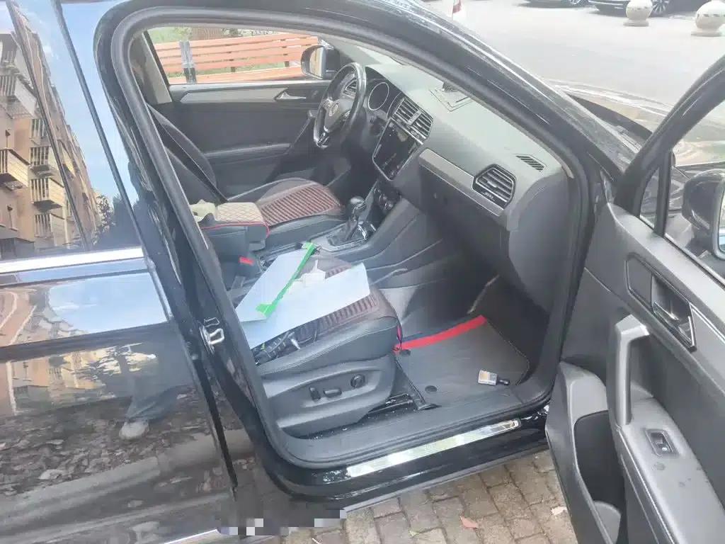 Tiguan L 2021 330TSI Automatic 2WD Smart Edition — миниатюра 20