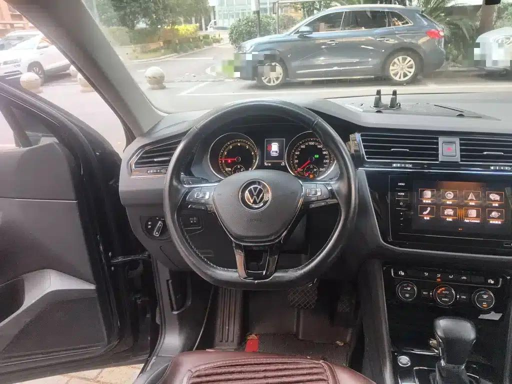 Tiguan L 2021 330TSI Automatic 2WD Smart Edition — миниатюра 3