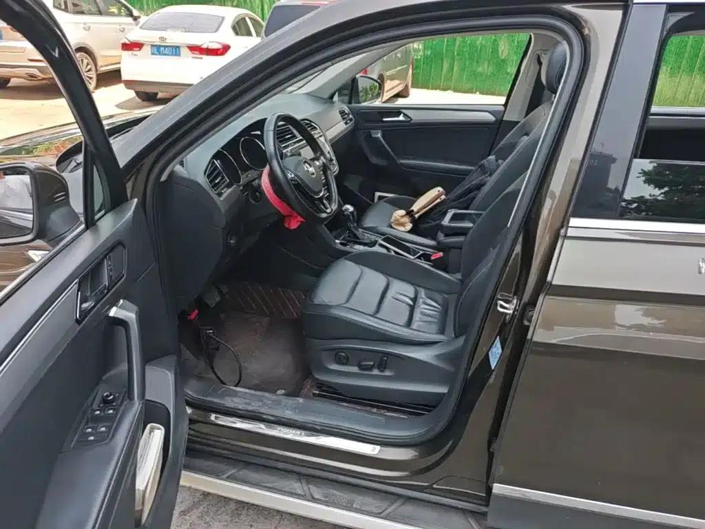 Tiguan L 2017 330TSI Automatic 2WD Luxury Edition — миниатюра 15
