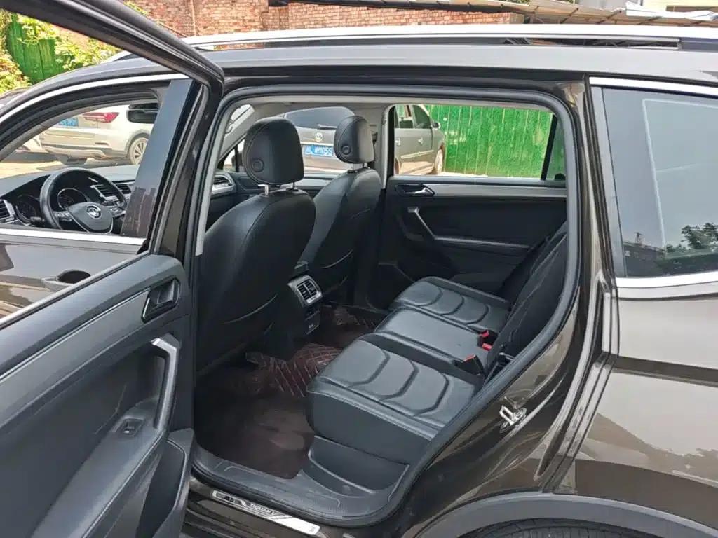 Tiguan L 2017 330TSI Automatic 2WD Luxury Edition — миниатюра 17