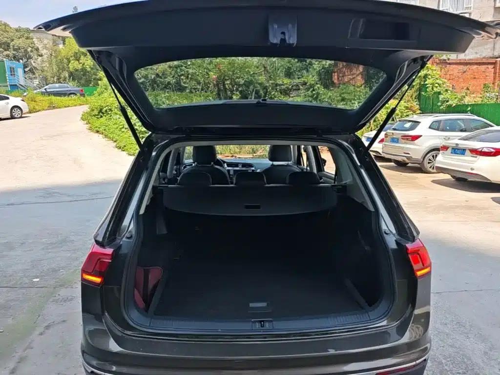Tiguan L 2017 330TSI Automatic 2WD Luxury Edition — миниатюра 19