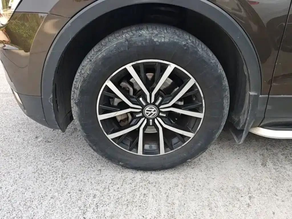 Tiguan L 2017 330TSI Automatic 2WD Luxury Edition — миниатюра 23