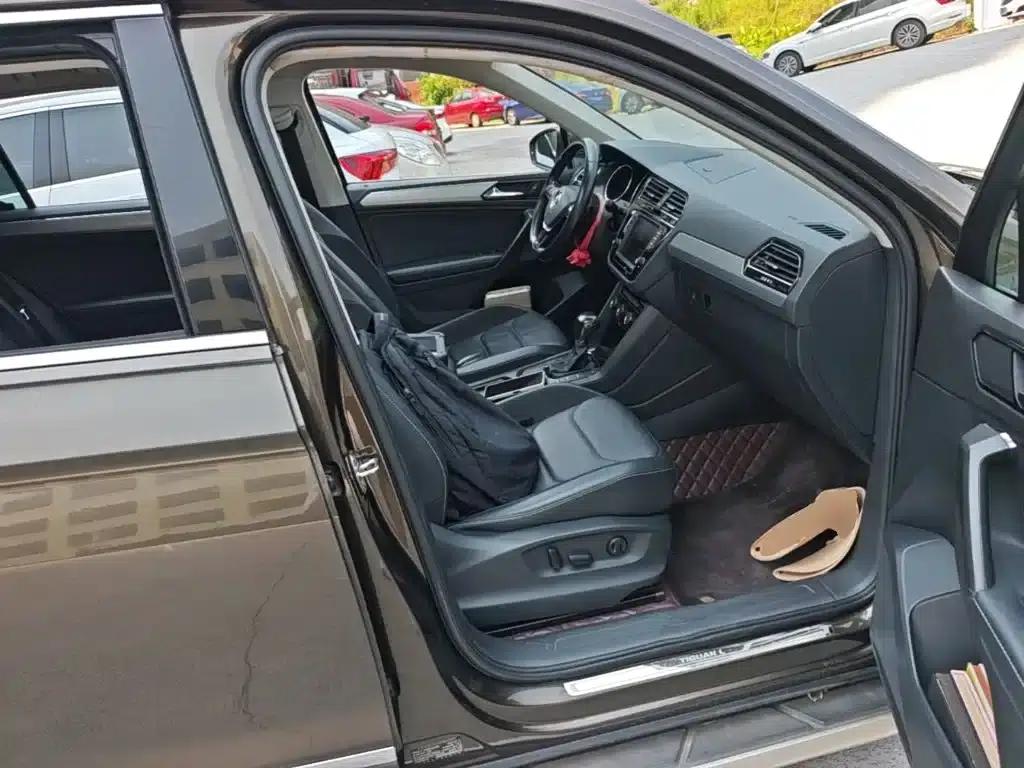 Tiguan L 2017 330TSI Automatic 2WD Luxury Edition — миниатюра 25