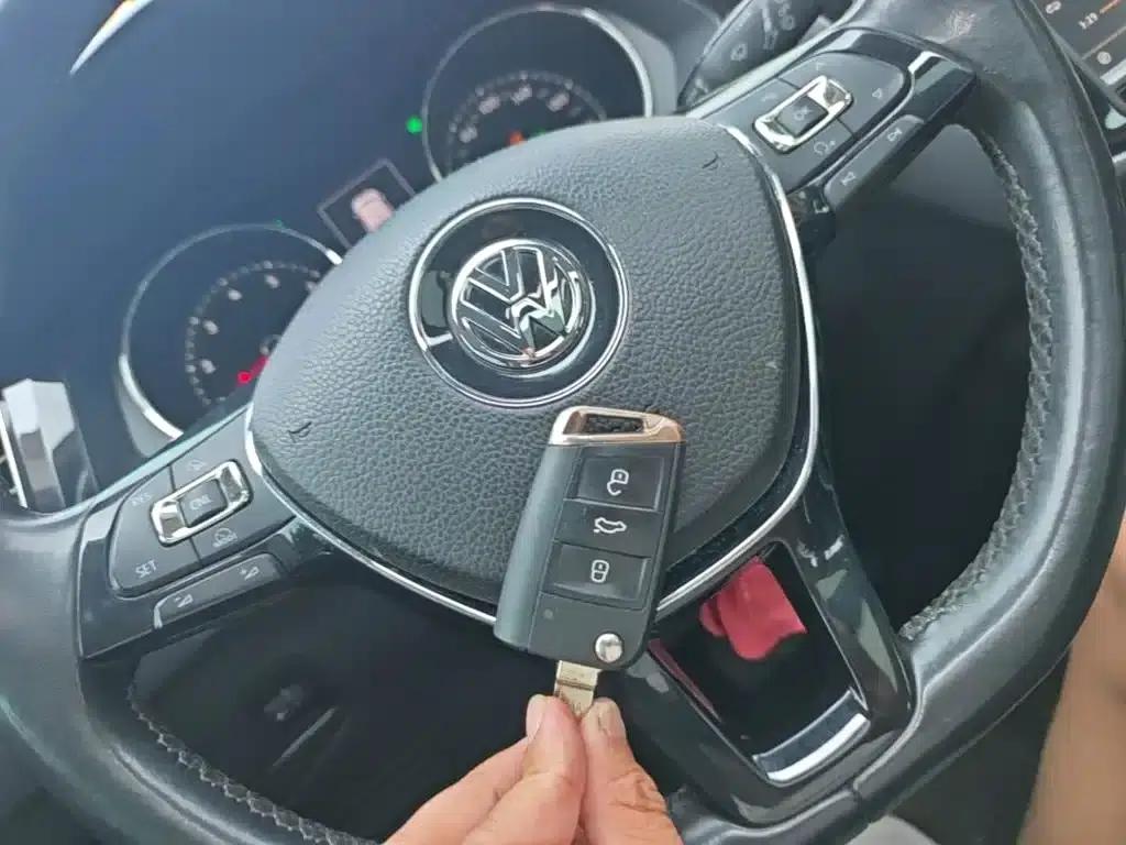 Tiguan L 2017 330TSI Automatic 2WD Luxury Edition — миниатюра 9