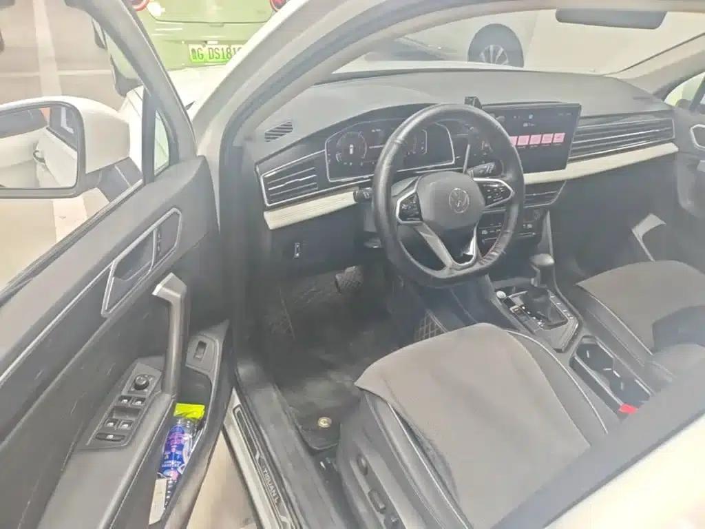 Tiguan L 2023 300TSI Automatic 2WD Smart Edition — миниатюра 16
