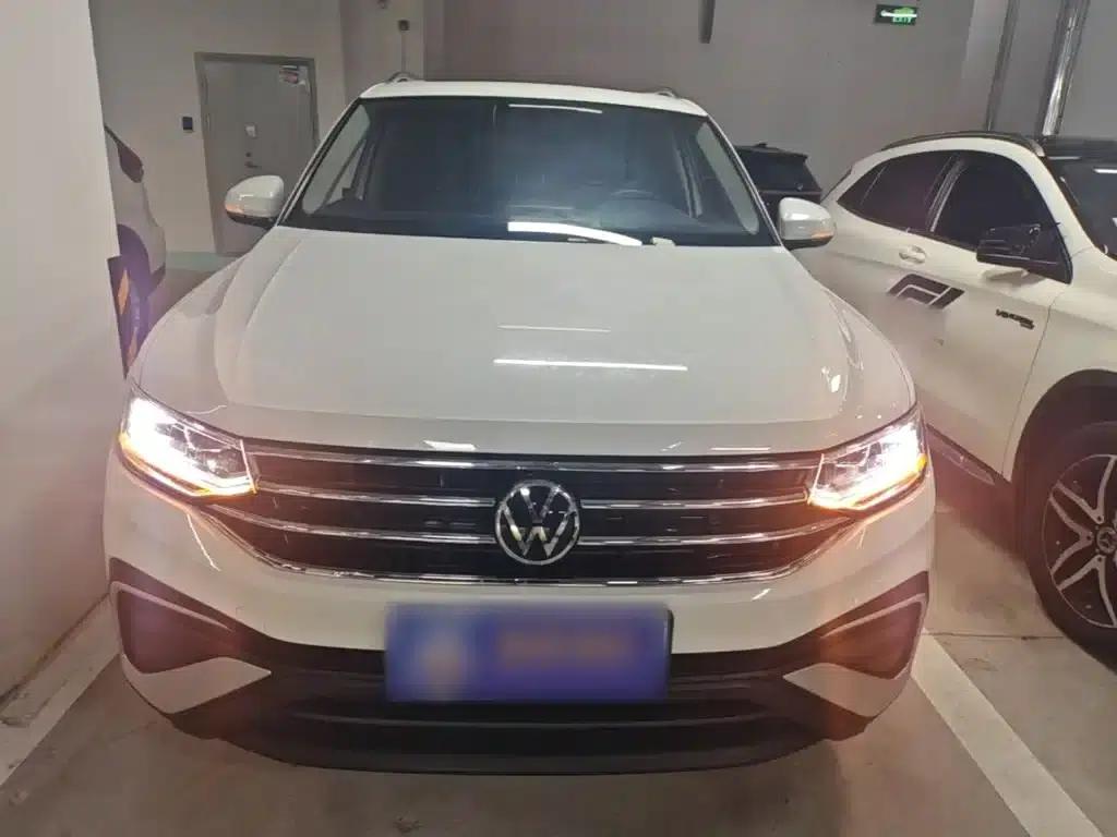 Tiguan L 2023 300TSI Automatic 2WD Smart Edition — миниатюра 3