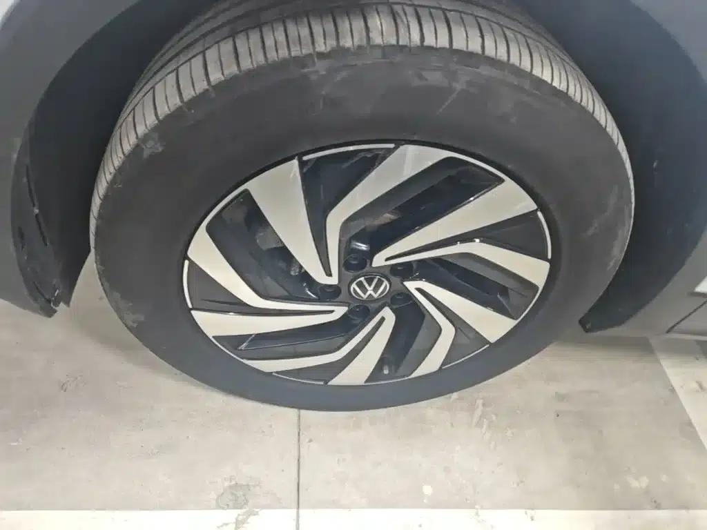 Tiguan L 2023 300TSI Automatic 2WD Smart Edition — миниатюра 23
