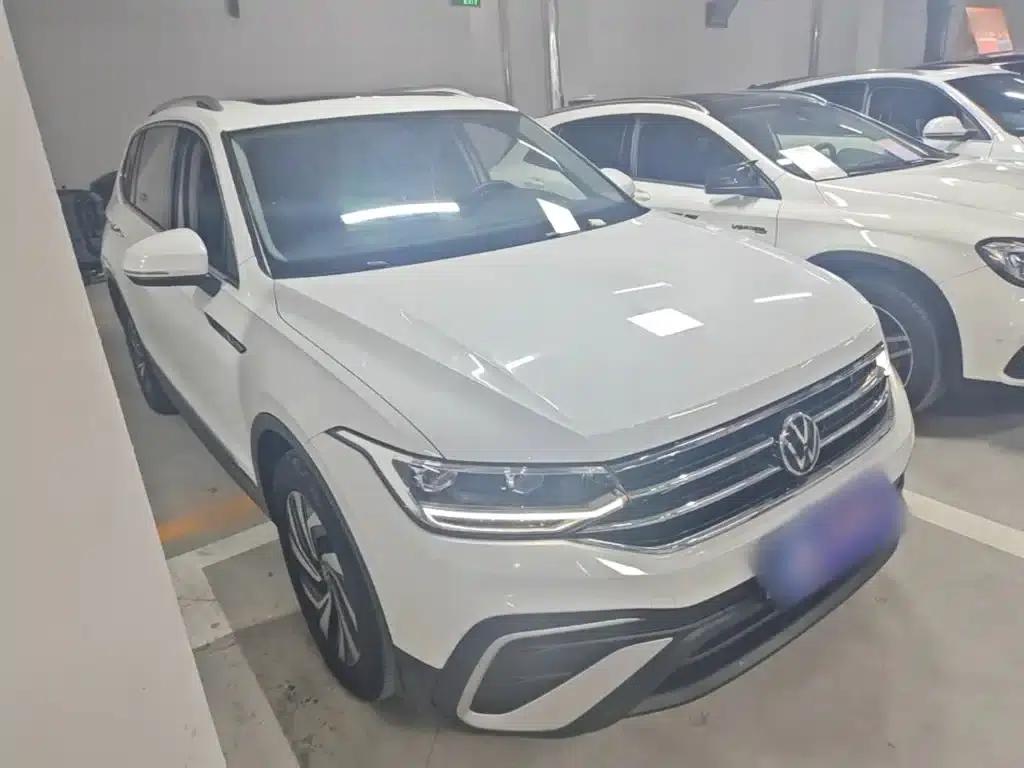 Tiguan L 2023 300TSI Automatic 2WD Smart Edition — миниатюра 4