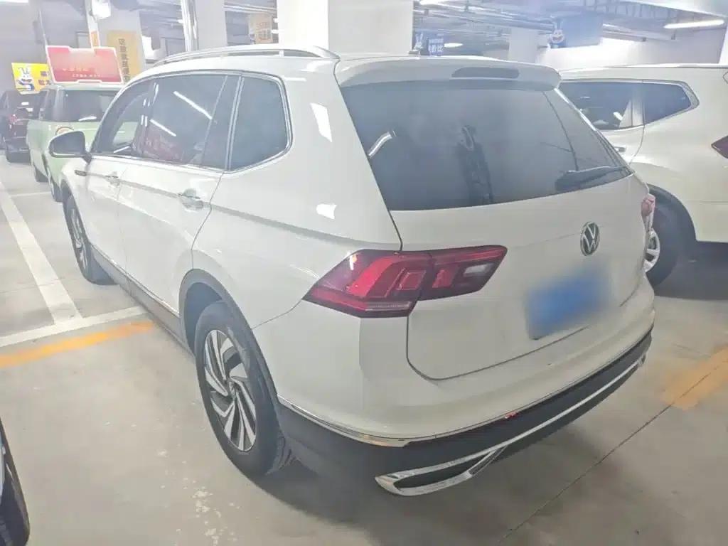 Tiguan L 2023 300TSI Automatic 2WD Smart Edition — миниатюра 5