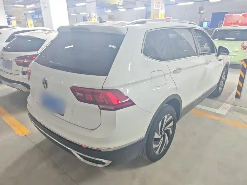 Tiguan L 2023 300TSI Automatic 2WD Smart Edition — миниатюра 7