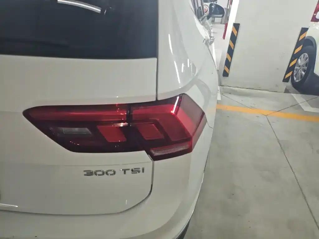 Tiguan L 2023 300TSI Automatic 2WD Smart Edition — миниатюра 8