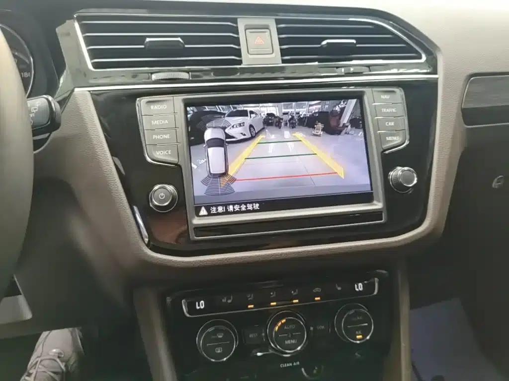 Tiguan L 2017 330TSI Automatic 2WD Flagship Edition — миниатюра 13
