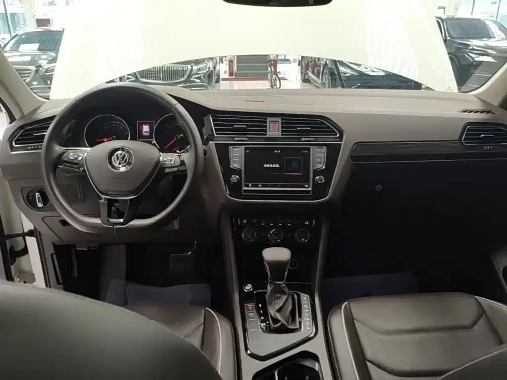 Tiguan L 2017 330TSI Automatic 2WD Flagship Edition — миниатюра 10