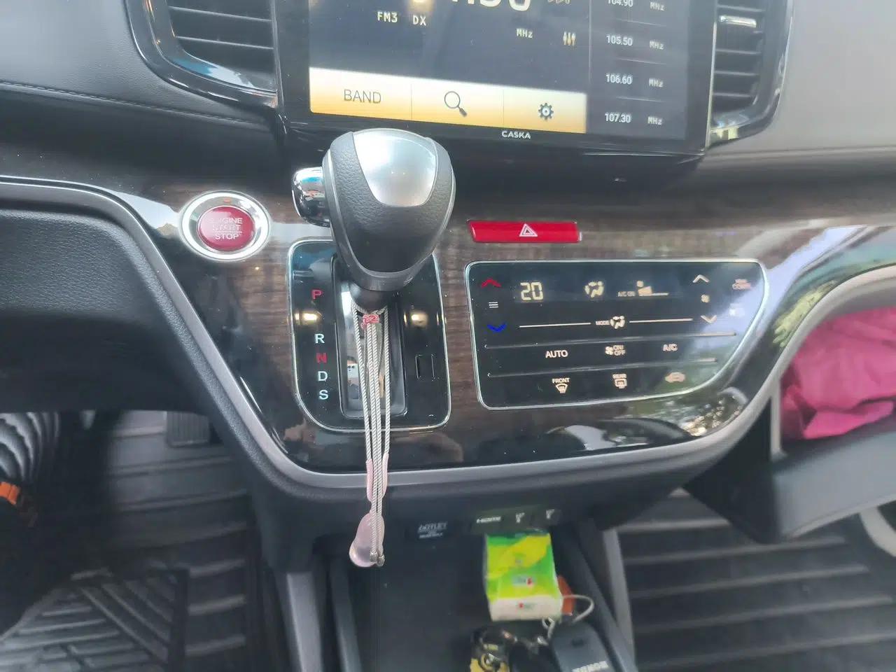 Honda Odyssey 2015 2.4L Smart Edition — миниатюра 14