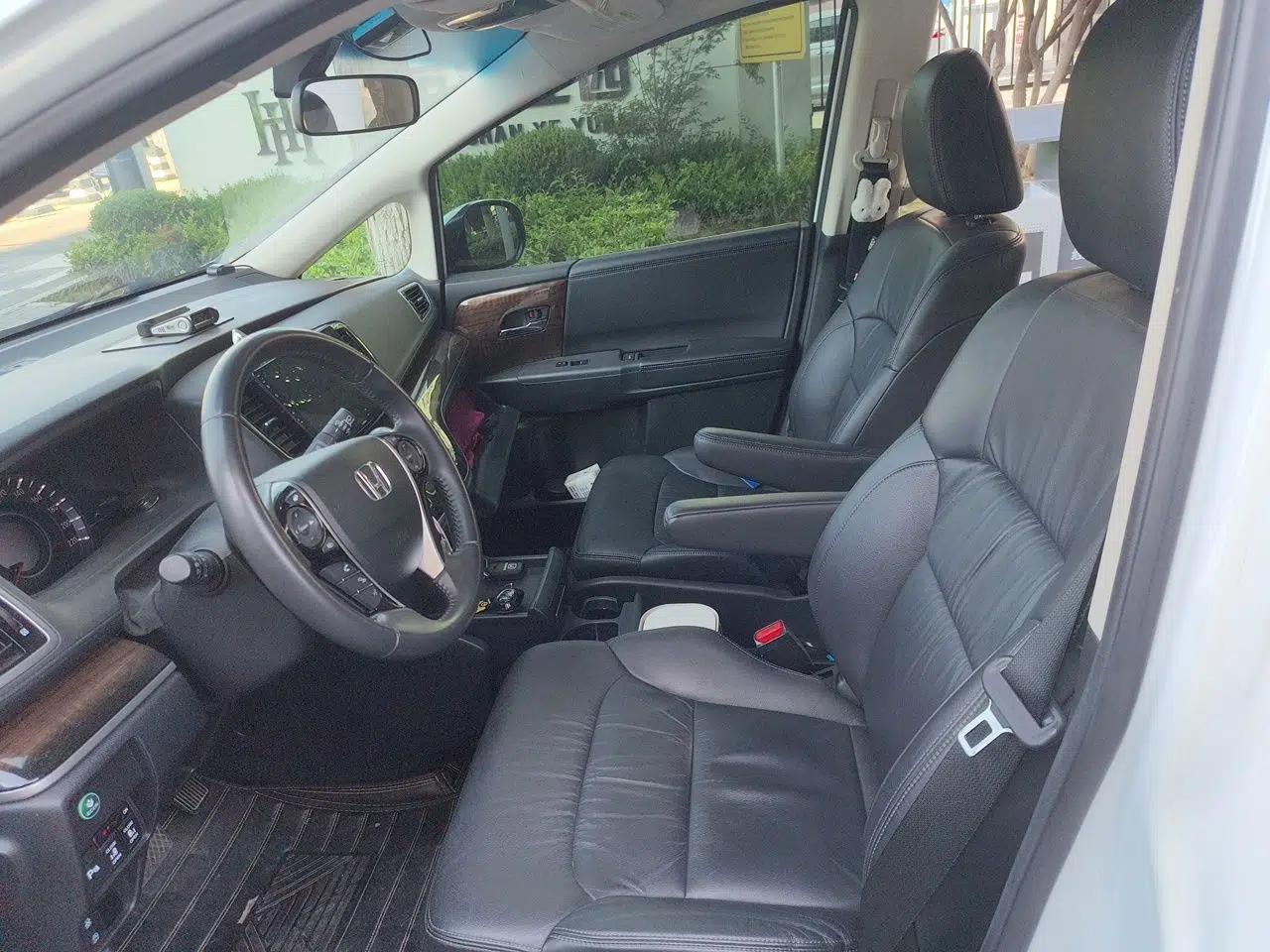 Honda Odyssey 2015 2.4L Smart Edition — миниатюра 15