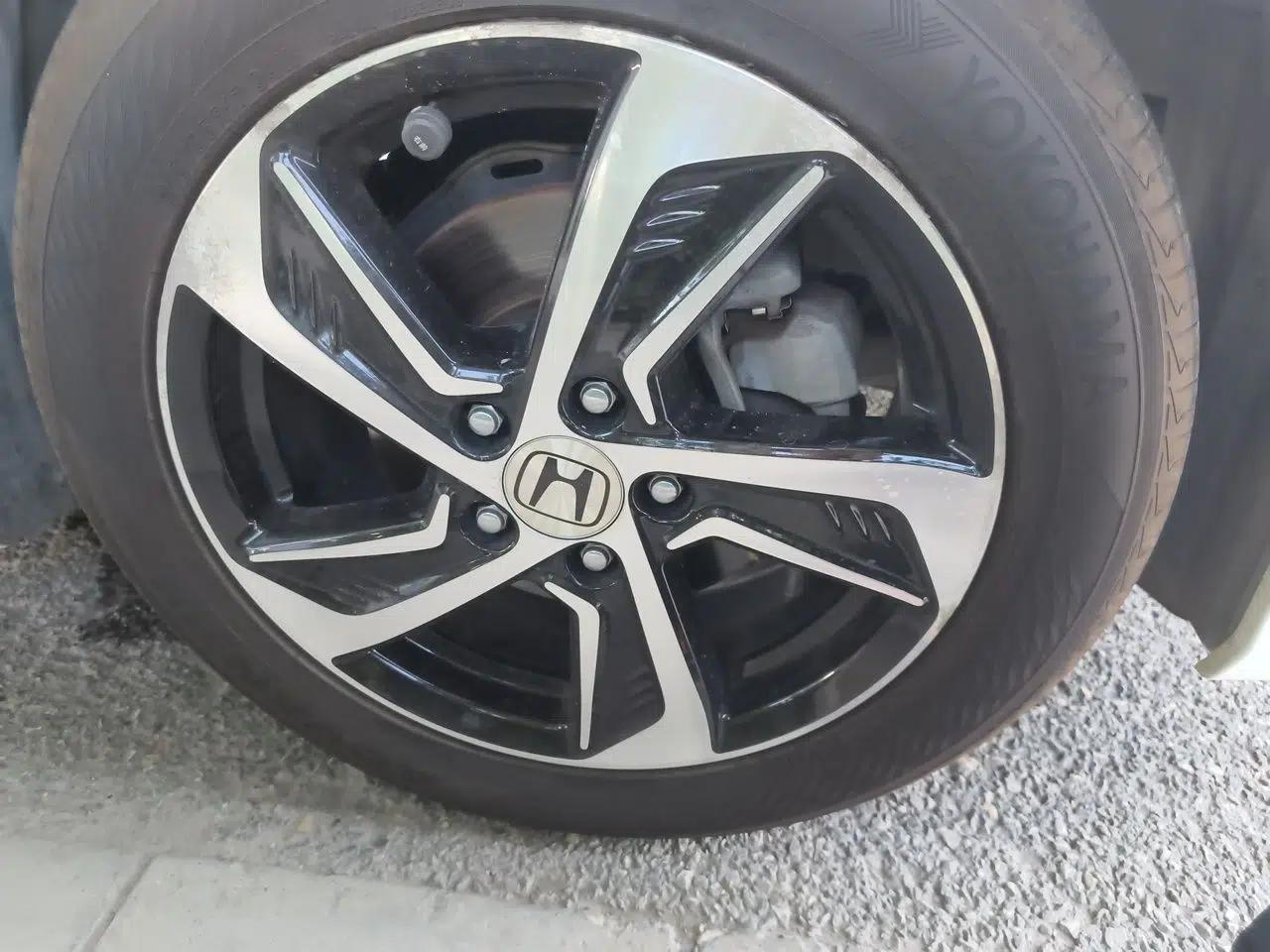 Honda Odyssey 2015 2.4L Smart Edition — миниатюра 8