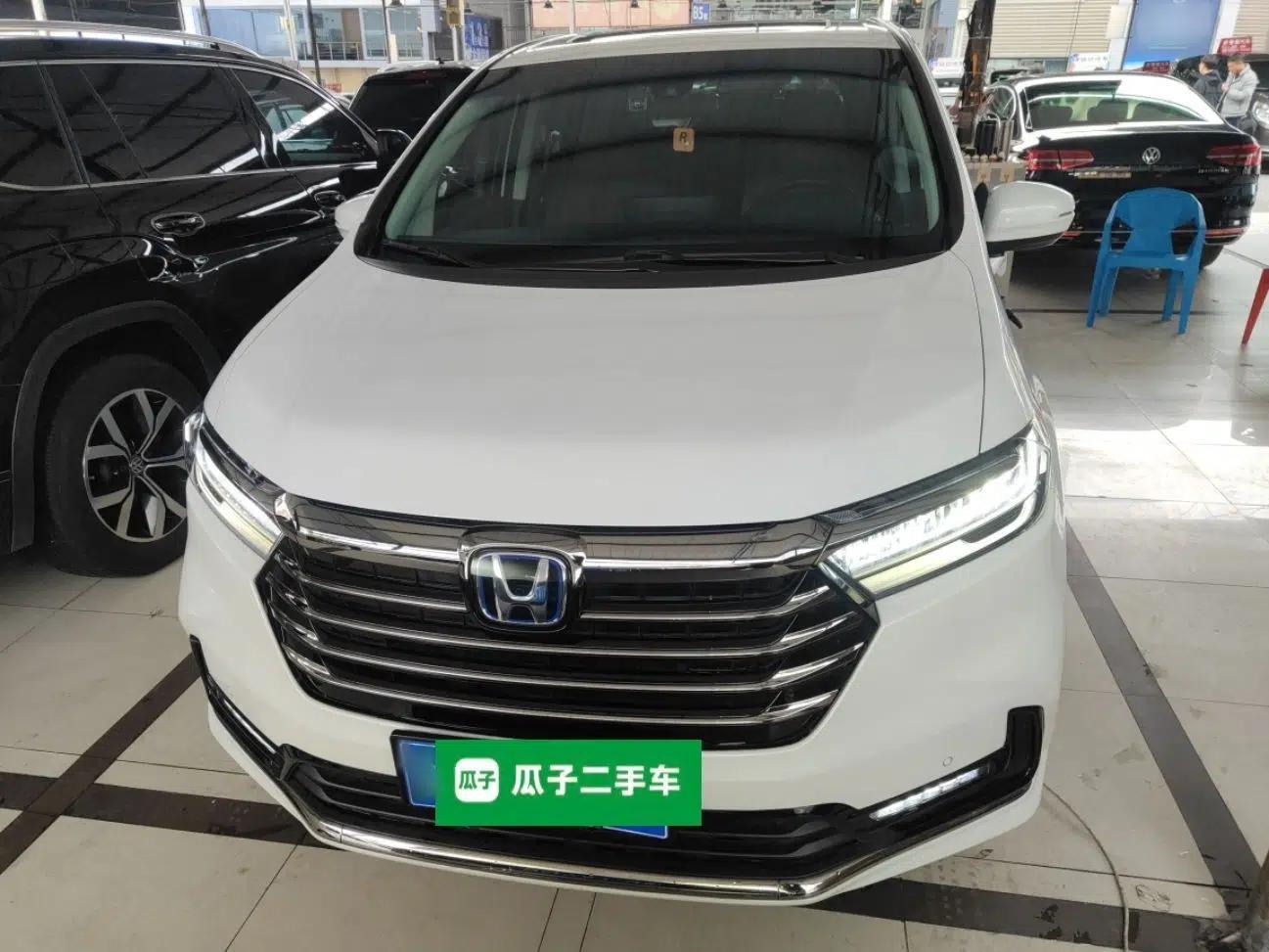 Honda Odyssey 2022 2.0L eHEV Sharp·Luxury Edition — миниатюра 2