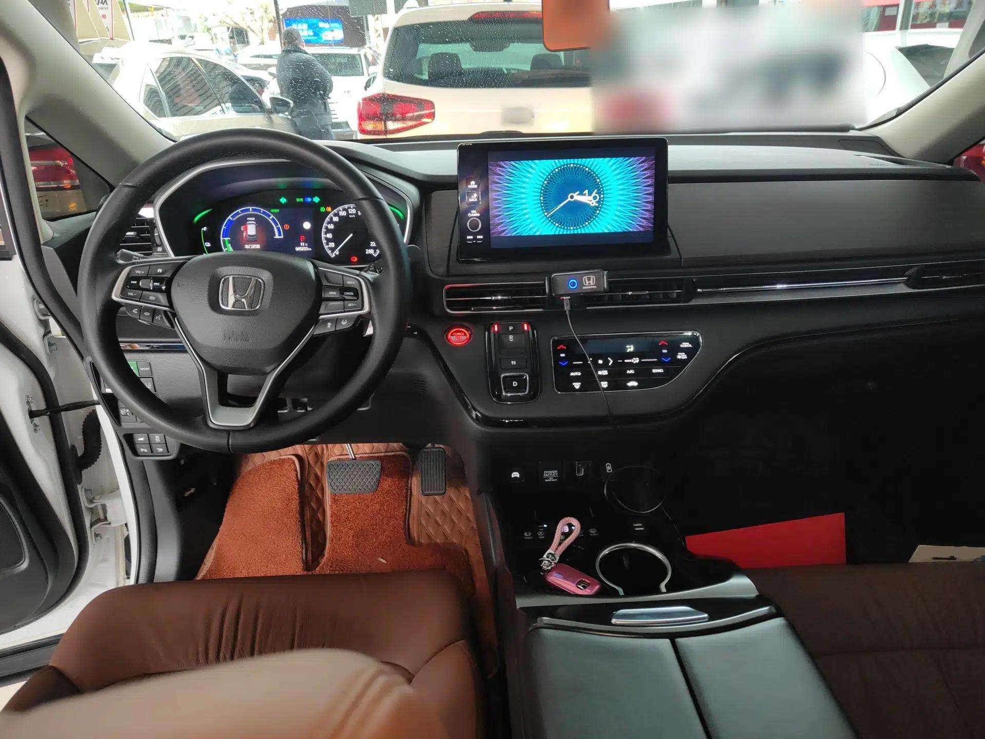 Honda Odyssey 2022 2.0L eHEV Sharp·Luxury Edition — миниатюра 12
