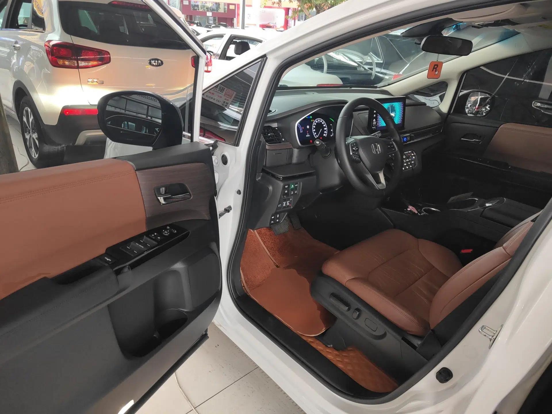 Honda Odyssey 2022 2.0L eHEV Sharp·Luxury Edition — миниатюра 18