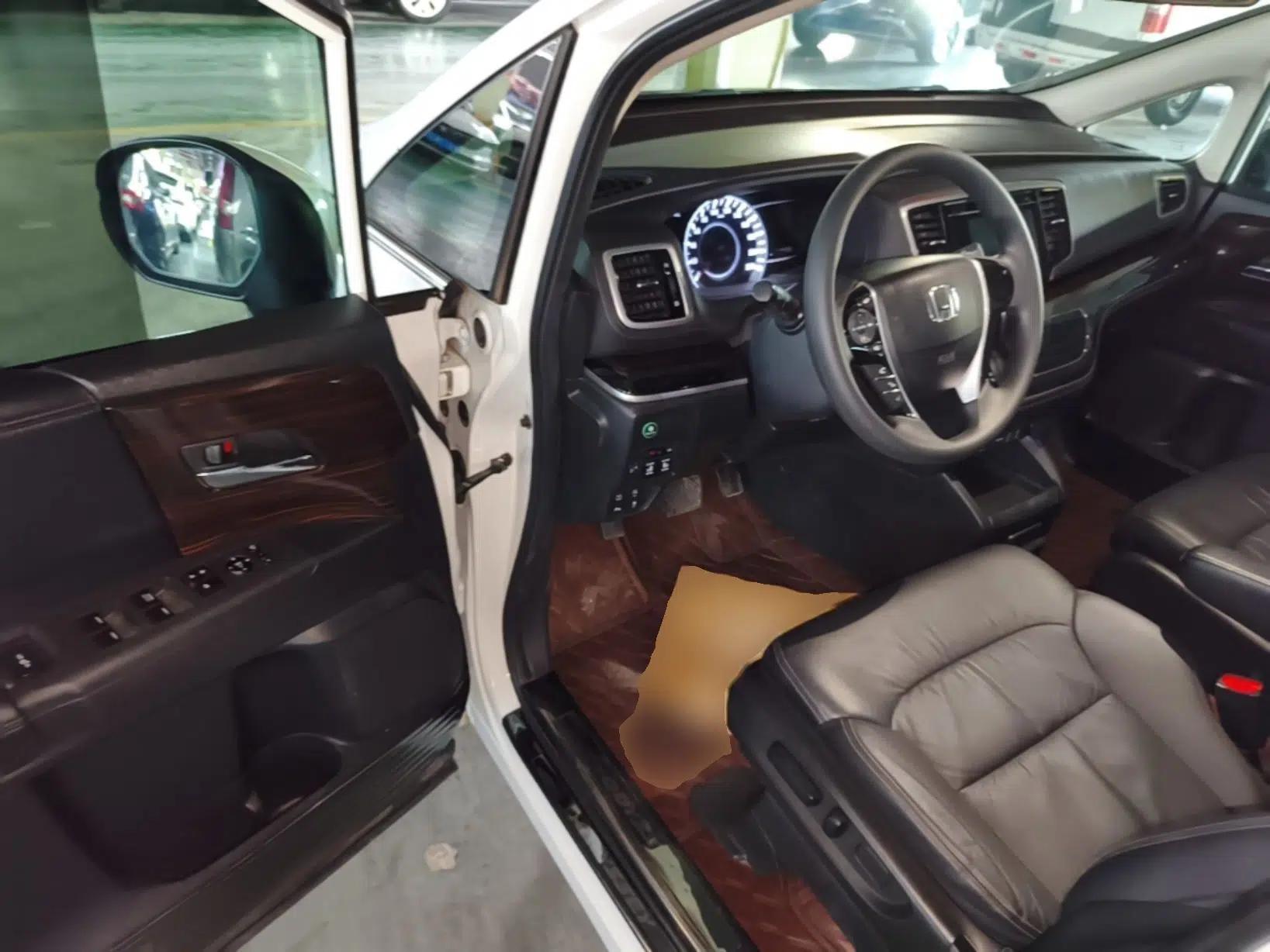 Honda Odyssey 2018 2.4L Luxury Edition — миниатюра 18