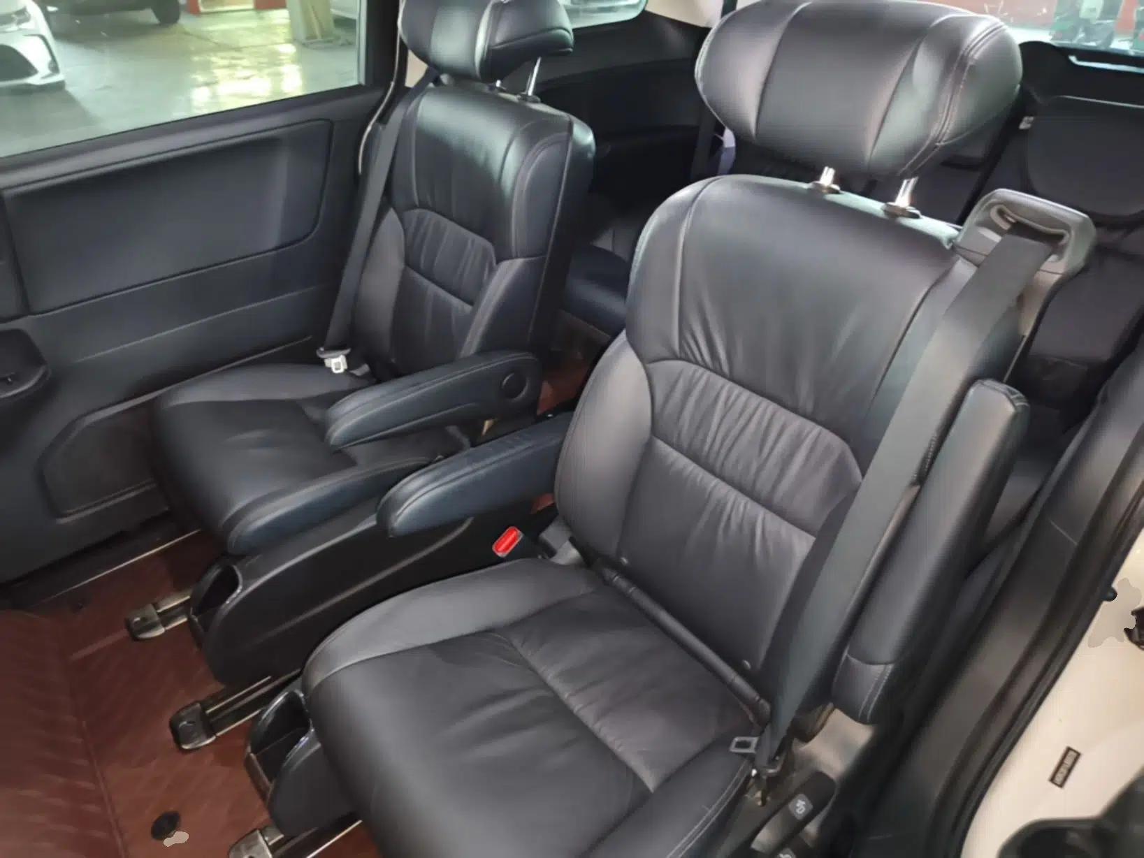Honda Odyssey 2018 2.4L Luxury Edition — миниатюра 20