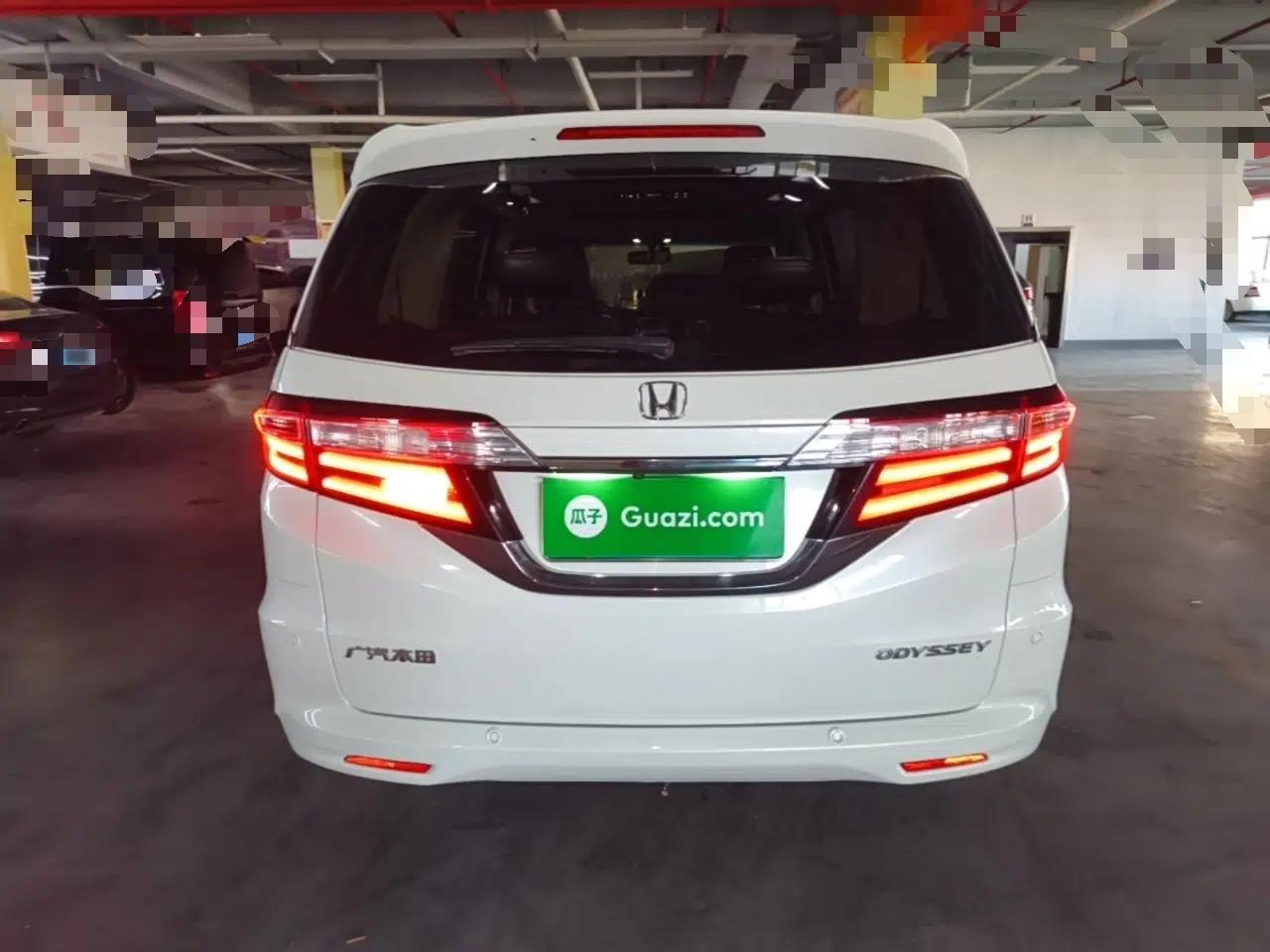 Honda Odyssey 2018 2.4L Luxury Edition — миниатюра 5