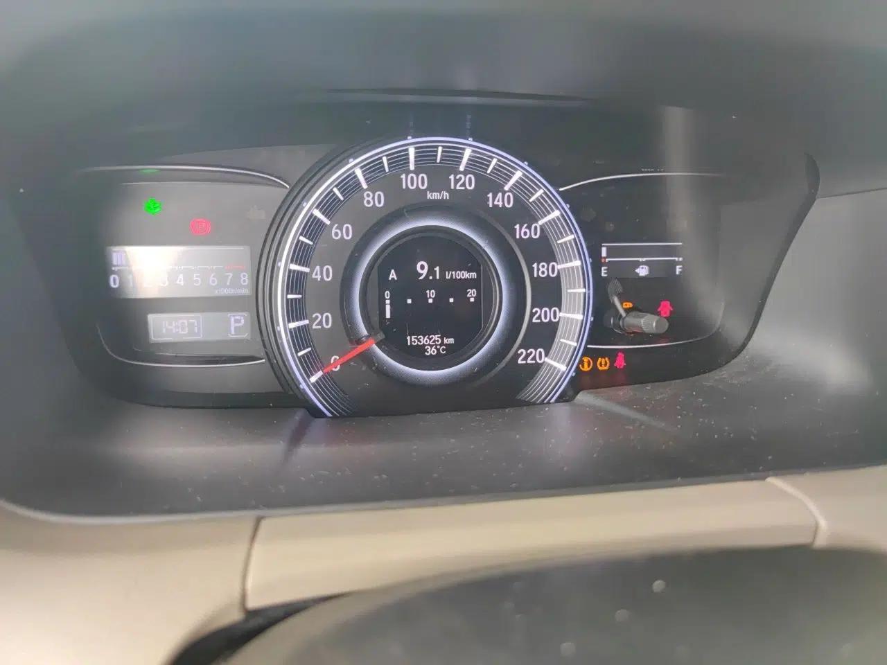 Honda Odyssey 2015 2.4L Supreme Edition — миниатюра 12